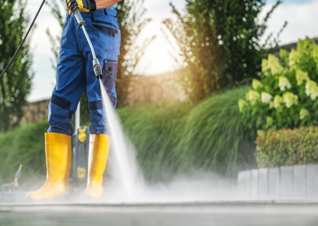 Hot vs. Cold Pressure Washers: Which One is Right for Your Business?